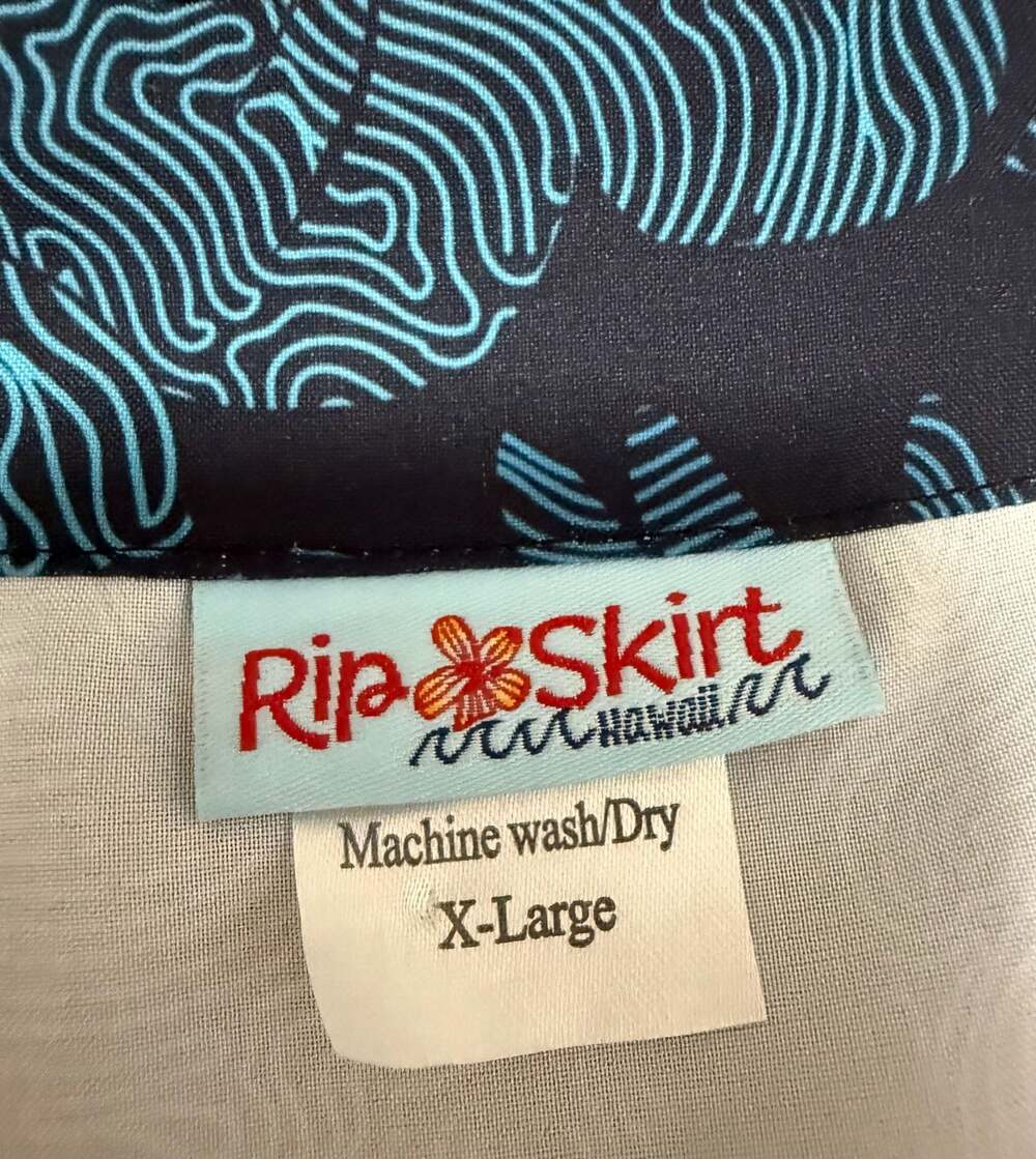 RipSkirt Hawaii Women's Wrap Skirt in Blue/Black Hibiscus Print, XL